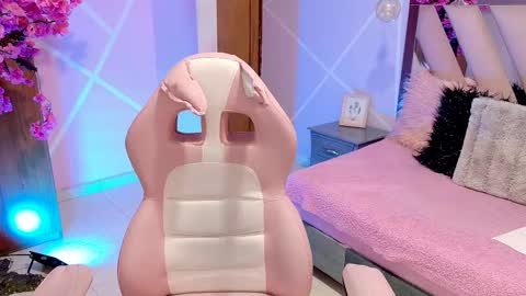 elit noa online show from November 24, 7:34 pm