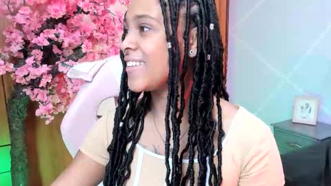 Snapshot of elit_noa chatting on September 15, 7:37 pm elit noa online show from September 15, 7:37 pm