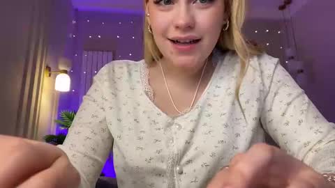 Stephanie online show from February 21, 10:46 pm