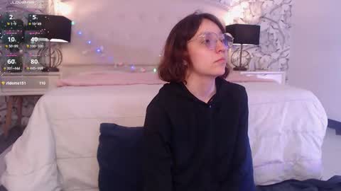 Eliza online show from November 28, 8:16 pm