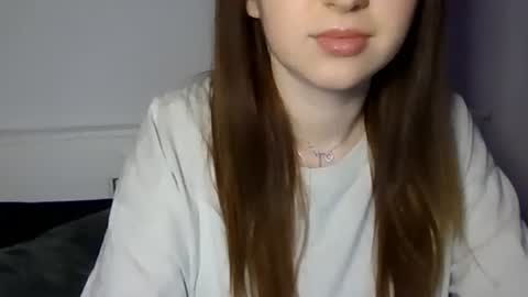 Elizabet 18 online show from February 15, 12:15 am