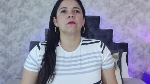 Elizabeth online show from April 8, 10:02 pm