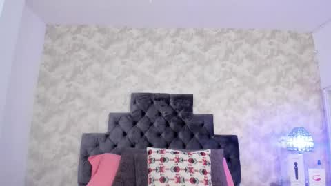 Elizabeth online show from October 13, 11:51 pm