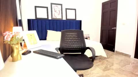 Elizabeth  online show from March 1, 3:00 am