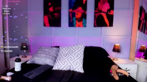  Elizabeth online show from October 31, 11:27 pm