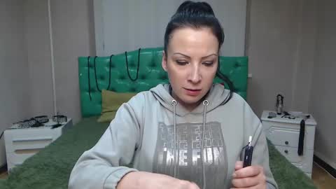 ElizabethSho online show from January 31, 1:11 am