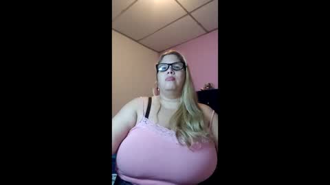 Elizabeth online show from April 17, 11:01 am