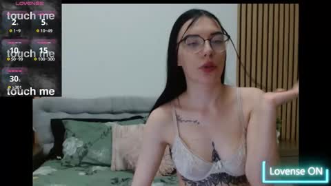 Chloe online show from March 30, 5:07 am