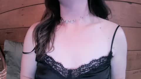 Snapshot of ella_girlnextdoor chatting on September 25, 11:39 am Ella - Girl Next Door online show from September 25, 11:39 am