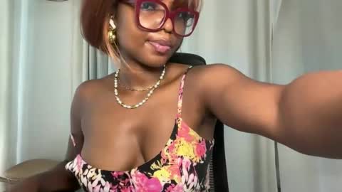 Ella online show from April 11, 7:56 am