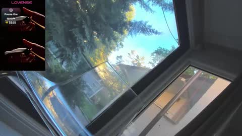 Snapshot of ella_vee chatting on September 24, 5:14 am ella_vee online show from September 24, 5:14 am
