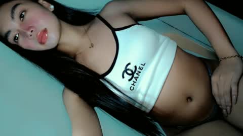 ella_walkerxxx online show from June 13, 5:23 pm