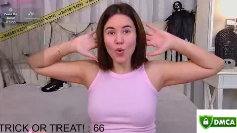 Ella online show from October 29, 4:25 am