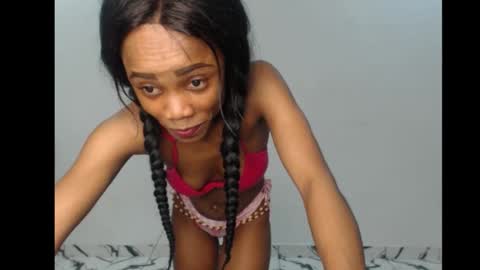 ella online show from October 22, 6:05 am