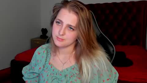 EllaBells online show from April 23, 12:29 pm