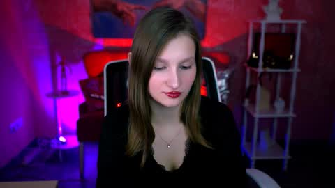 Ella online show from February 24, 4:43 pm