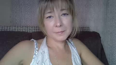Snapshot of ellajohnsonx chatting on October 12, 4:21 pm ellajohnsonx online show from October 12, 4:21 pm