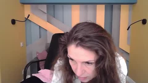 EllaLongs online show from September 30, 11:42 am