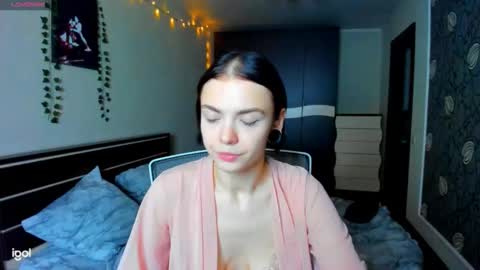 Snapshot of elle_blair chatting on October 14, 2:20 pm Luna online show from October 14, 2:20 pm