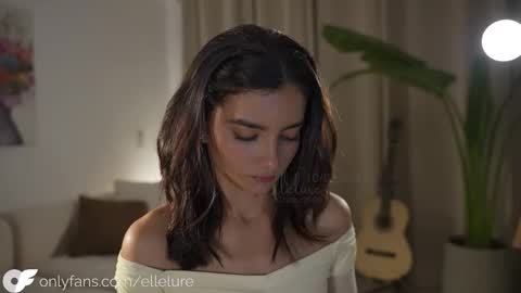 Linda Restrepo online show from February 10, 11:52 pm