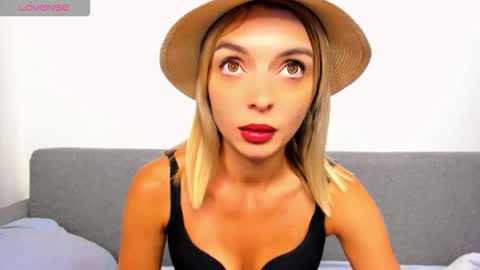 ellen_flow online show from September 17, 7:50 pm