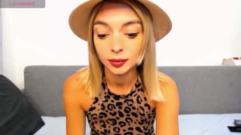 ellen_flow online show from September 23, 9:21 pm