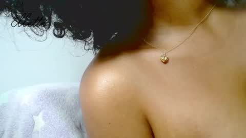Snapshot of ellette_ chatting on January 30, 11:02 pm princess online show from January 30, 11:02 pm