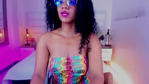 Snapshot of ellie_alves chatting on March 8, 3:02 pm Ellie online show from March 8, 3:02 pm