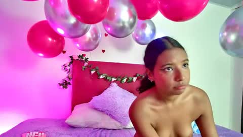 ellie_cute7 online show from June 11, 12:32 am