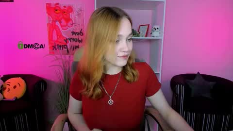 Snapshot of ellie_fire chatting on October 3, 7:22 pm Ellie online show from October 3, 7:22 pm