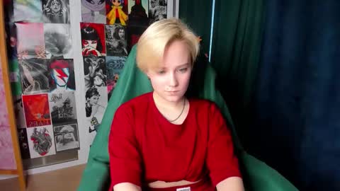 Ellie online show from November 19, 8:57 am