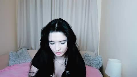 ellie_magic online show from March 5, 8:29 pm