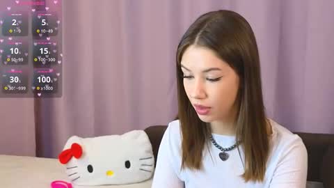 Snapshot of ellie_miller_ chatting on October 6, 8:04 pm ellie online show from October 6, 8:04 pm