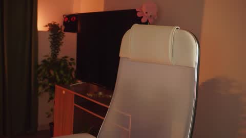 elliecutes online show from May 30, 8:35 am