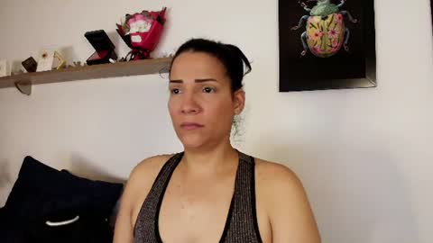 elliee1 online show from June 26, 12:43 pm