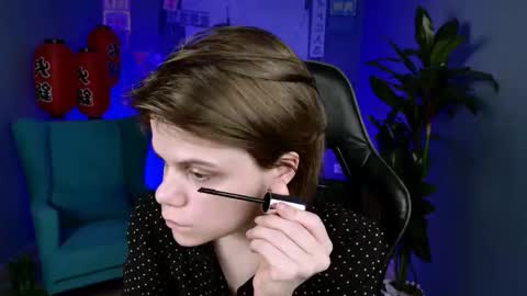 elliemurler online show from October 8, 9:15 am