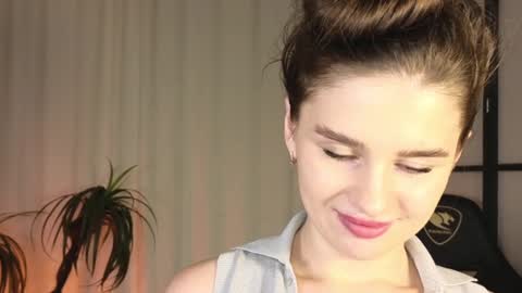 just Emily  online show from December 30, 3:23 pm