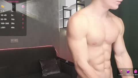 elliot_muscle04 online show from February 16, 4:53 pm