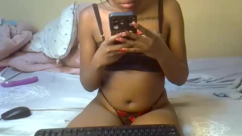 elllanna online show from September 18, 9:52 pm