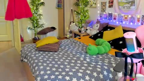 Elly     Fansly  online show from February 13, 1:03 pm