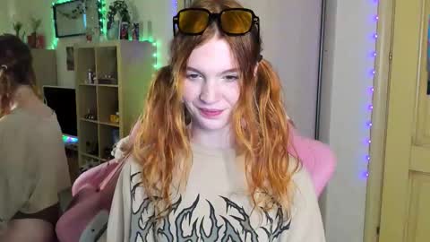 Elly     Fansly  online show from October 12, 9:13 am