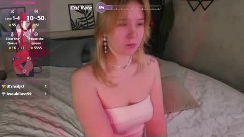 Snapshot of ellya_castro chatting on October 4, 12:41 am ellya_castro online show from October 4, 12:41 am