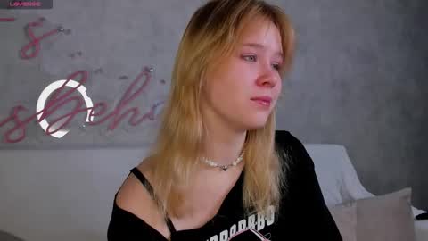 Snapshot of ellya_castro chatting on September 24, 12:06 am ellya_castro online show from September 24, 12:06 am