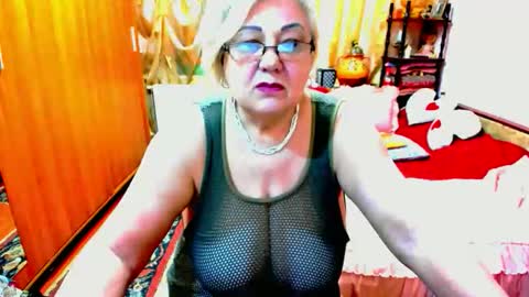 ellyhot53 online show from November 7, 1:19 am