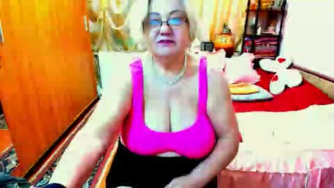 ellyhot53 online show from November 5, 4:53 pm