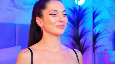 Elly online show from November 25, 9:24 pm