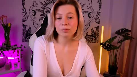 ELLY online show from March 9, 3:22 am