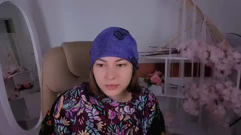 Snapshot of elma_lily chatting on October 14, 5:32 am elma_lily online show from October 14, 5:32 am