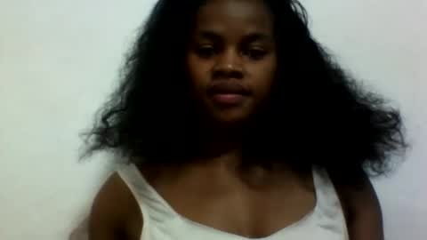 elodie228680 online show from June 6, 9:37 am