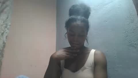 elodie228680 online show from April 29, 5:30 pm